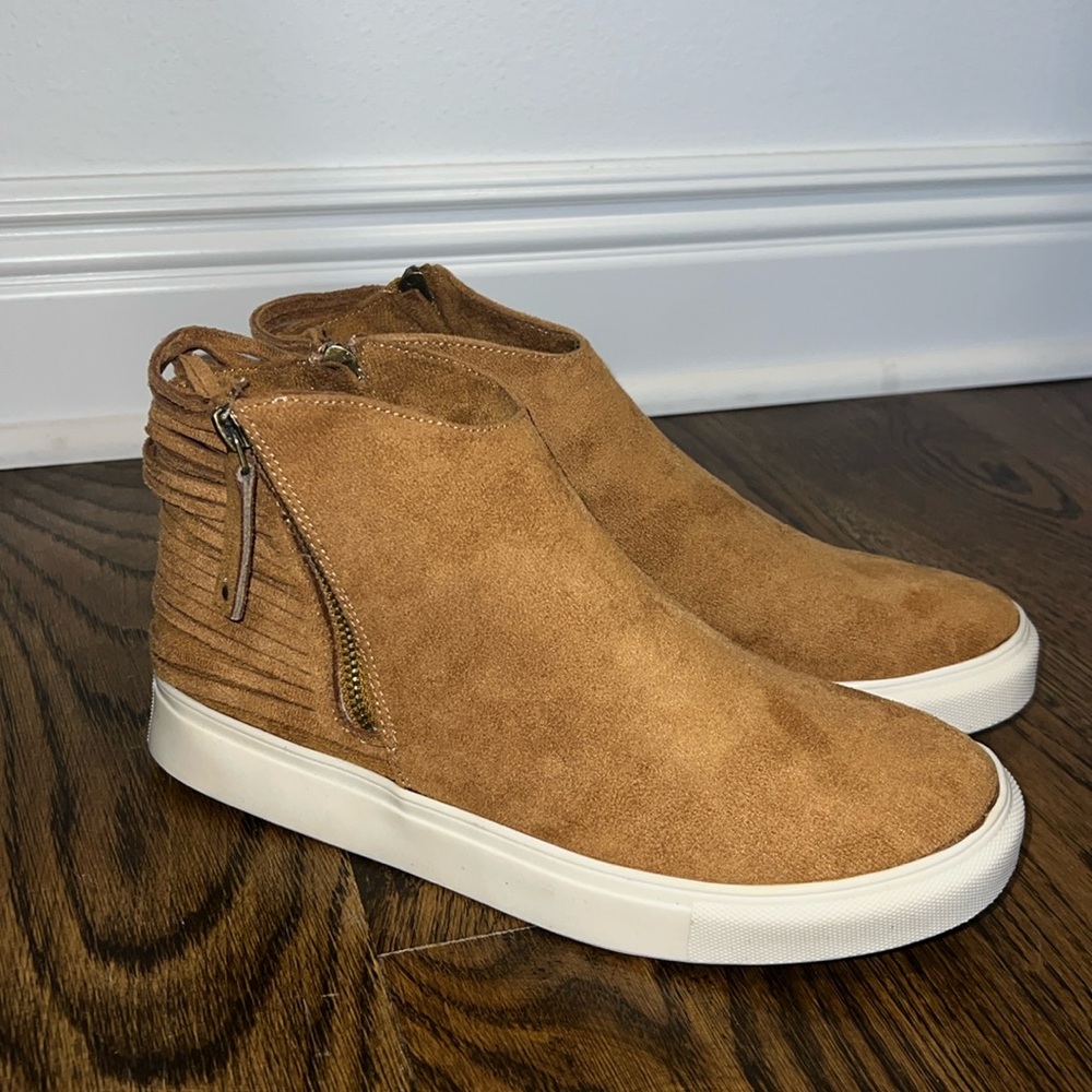 Very G Tan Fringe Vegan Suede Wedge Sneakers NWOB